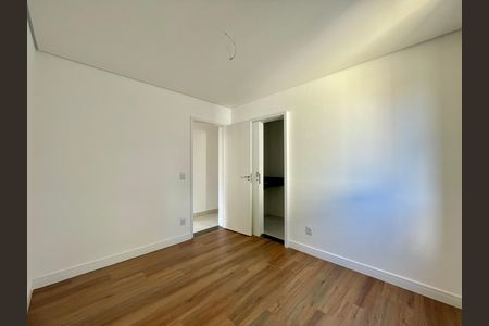 Apartamento à venda com 3 quartos, 130m² em Sagrada Família, Belo Horizonte