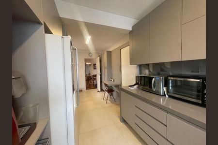 Apartamento à venda com 276m², 4 quartos e 3 vagas