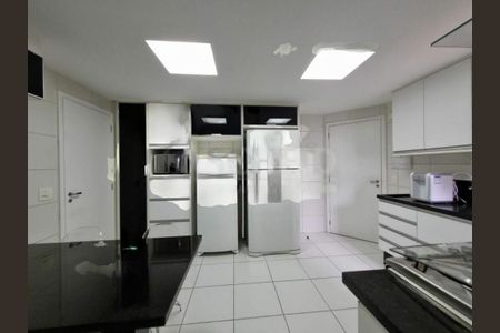 Apartamento à venda com 147m², 4 quartos e 2 vagas