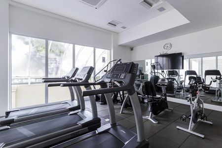 Apartamento à venda com 277m², 2 quartos e 4 vagas Apartamento à venda com 277m², 2 quartos e 4 vagasÁrea comum - Academia