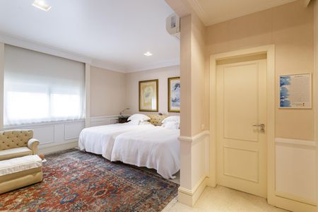Apartamento à venda com 277m², 2 quartos e 4 vagas Apartamento à venda com 277m², 2 quartos e 4 vagasSuíte 2