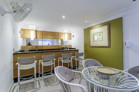 Apartamento à venda com 277m², 2 quartos e 4 vagas Apartamento à venda com 277m², 2 quartos e 4 vagasÁrea comum