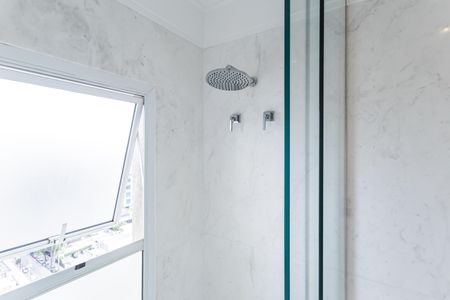Apartamento à venda com 277m², 2 quartos e 4 vagas Apartamento à venda com 277m², 2 quartos e 4 vagasBanheiro da Suíte 2
