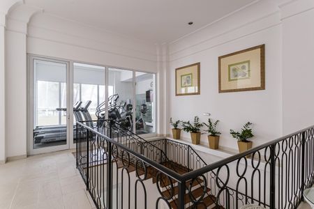 Apartamento à venda com 277m², 2 quartos e 4 vagas Apartamento à venda com 277m², 2 quartos e 4 vagasÁrea comum - Academia