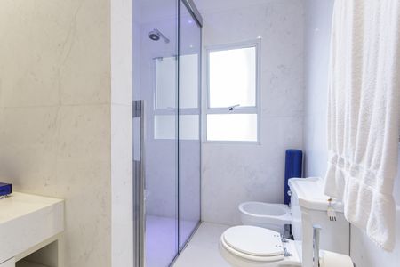 Apartamento à venda com 277m², 2 quartos e 4 vagas Apartamento à venda com 277m², 2 quartos e 4 vagasBanheiro da Suíte 2