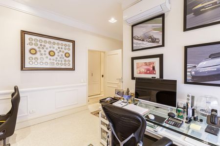 Apartamento à venda com 277m², 2 quartos e 4 vagas Apartamento à venda com 277m², 2 quartos e 4 vagasSuíte 1