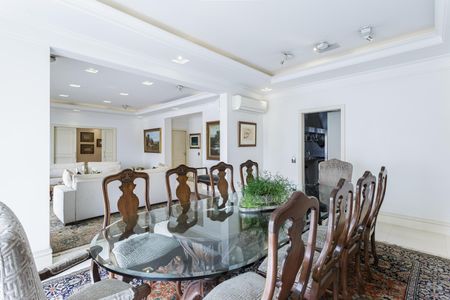 Apartamento à venda com 277m², 2 quartos e 4 vagas Apartamento à venda com 277m², 2 quartos e 4 vagasSala