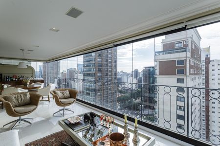 Apartamento à venda com 277m², 2 quartos e 4 vagas Apartamento à venda com 277m², 2 quartos e 4 vagasVaranda