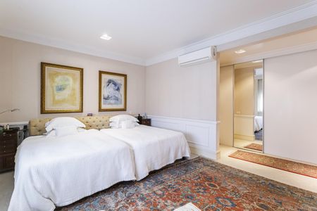Apartamento à venda com 277m², 2 quartos e 4 vagas Apartamento à venda com 277m², 2 quartos e 4 vagasSuíte 2