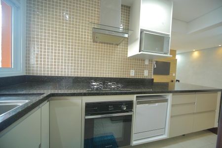Apartamento à venda com 78m², 2 quartos e 2 vagasCozinha 