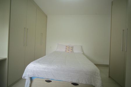 Apartamento à venda com 78m², 2 quartos e 2 vagasSuíte 