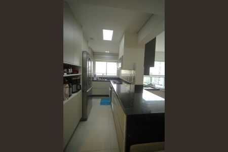 Apartamento à venda com 78m², 2 quartos e 2 vagasCozinha 