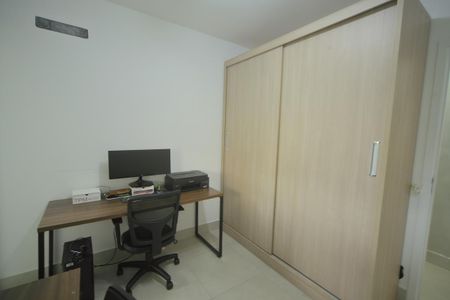 Apartamento à venda com 78m², 2 quartos e 2 vagasSuíte 2