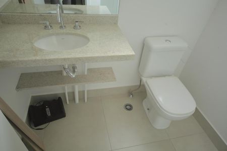 Apartamento à venda com 78m², 2 quartos e 2 vagasBanheiro da Suíte 2