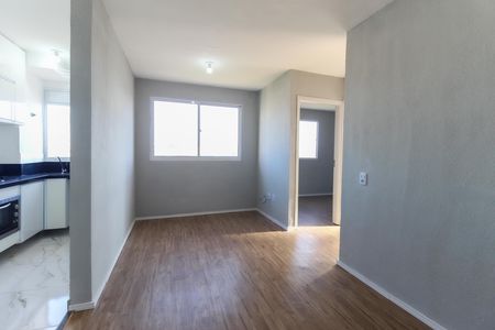 Sala de apartamento para alugar com 2 quartos, 42m² em Vila Lourdes, São Paulo