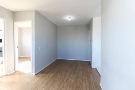 Sala de apartamento para alugar com 2 quartos, 42m² em Vila Lourdes, São Paulo