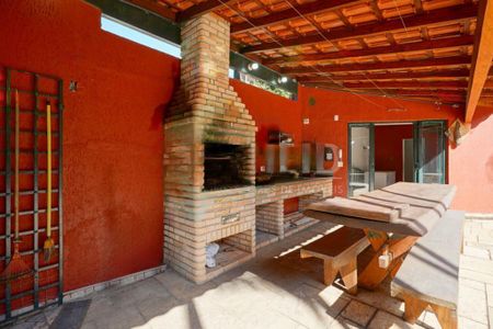 Casa à venda com 4 quartos, 345m² em Jardim Marajoara, São Paulo