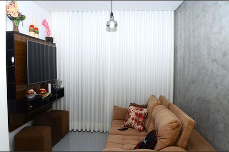 Sala de apartamento à venda com 3 quartos, 70m² em Jardim Vitoria, Belo Horizonte