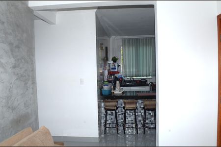 Sala de apartamento à venda com 3 quartos, 70m² em Jardim Vitoria, Belo Horizonte