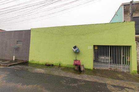 Casa à venda com 280m², 3 quartos e 1 vaga Casa à venda com 280m², 3 quartos e 1 vagaFachada