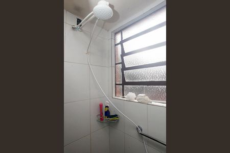 Banheiro de casa à venda com 2 quartos, 70m² em Santana, Porto Alegre