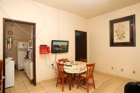 Sala de casa à venda com 2 quartos, 70m² em Santana, Porto Alegre