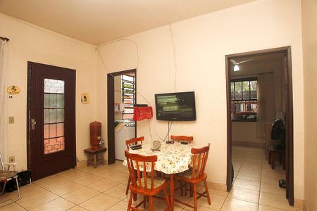 Sala de casa à venda com 2 quartos, 70m² em Santana, Porto Alegre