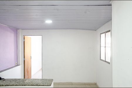 Casa para alugar com 75m², 2 quartos e sem vaga