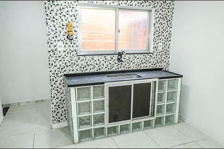 Casa para alugar com 75m², 2 quartos e sem vaga