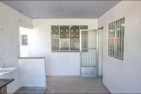 Casa para alugar com 75m², 2 quartos e sem vaga