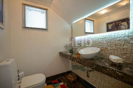 Casa à venda com 3 quartos, 216m² em Jardim Petropolis, São Paulo
