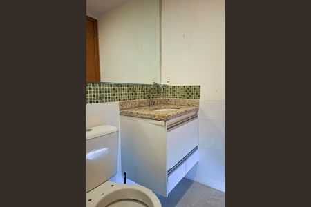 Apartamento à venda com 58m², 2 quartos e 1 vaga Apartamento à venda com 58m², 2 quartos e 1 vagaBanheiro da Suíte 1