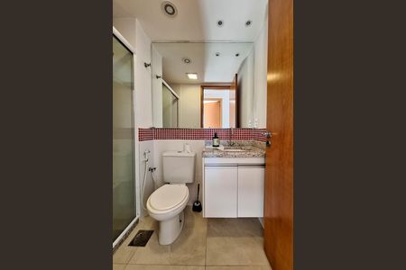 Apartamento à venda com 58m², 2 quartos e 1 vaga Apartamento à venda com 58m², 2 quartos e 1 vagaBanheiro Social