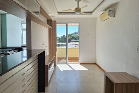 Apartamento à venda com 58m², 2 quartos e 1 vaga Apartamento à venda com 58m², 2 quartos e 1 vagaSala