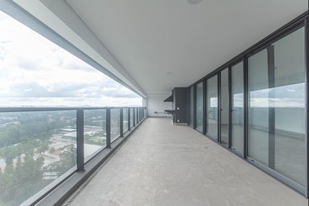 Apartamento para alugar com 186m², 3 quartos e 3 vagas Apartamento para alugar com 186m², 3 quartos e 3 vagasVaranda