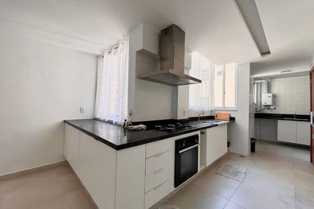 Apartamento para alugar com 120m², 3 quartos e sem vaga Apartamento para alugar com 120m², 3 quartos e sem vagaCozinha