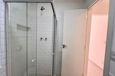 Apartamento para alugar com 120m², 3 quartos e sem vaga Apartamento para alugar com 120m², 3 quartos e sem vagaBanheiro da suíte
