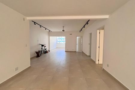 Apartamento para alugar com 120m², 3 quartos e sem vaga Apartamento para alugar com 120m², 3 quartos e sem vagaSala