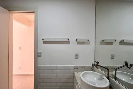 Apartamento para alugar com 120m², 3 quartos e sem vaga Apartamento para alugar com 120m², 3 quartos e sem vagaBanheiro da Suíte