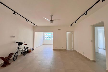 Apartamento para alugar com 120m², 3 quartos e sem vaga Apartamento para alugar com 120m², 3 quartos e sem vagaSala