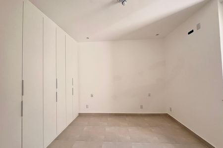 Apartamento para alugar com 120m², 3 quartos e sem vaga Apartamento para alugar com 120m², 3 quartos e sem vagaSuite