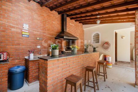 Casa à venda com 3 quartos, 265m² em Santo Amaro, São Paulo