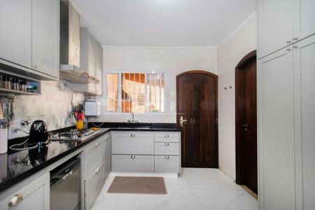 Casa à venda com 265m², 3 quartos e 3 vagas