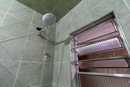 Casa à venda com 101m², 4 quartos e 3 vagas Casa à venda com 101m², 4 quartos e 3 vagasCasa 1 - Banheiro