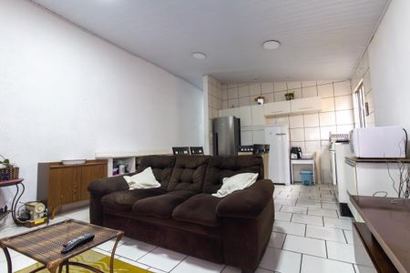 Casa à venda com 101m², 4 quartos e 3 vagas Casa à venda com 101m², 4 quartos e 3 vagasCasa 2 - Cozinha e área de serviço