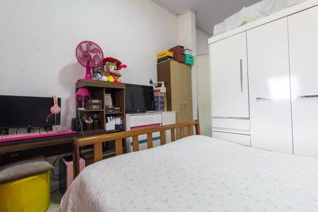 Casa à venda com 101m², 4 quartos e 3 vagas Casa à venda com 101m², 4 quartos e 3 vagasCasa 2 - Quarto 1