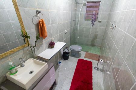 Casa à venda com 101m², 4 quartos e 3 vagas Casa à venda com 101m², 4 quartos e 3 vagasCasa 1 - Banheiro