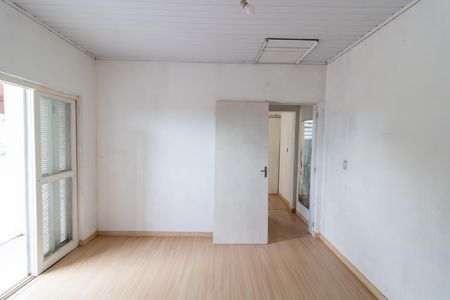 Casa à venda com 140m², 2 quartos e 2 vagas Casa à venda com 140m², 2 quartos e 2 vagasQuarto