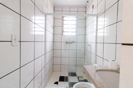 Banheiro da Suíte de casa à venda com 2 quartos, 140m² em Espírito Santo, Porto Alegre