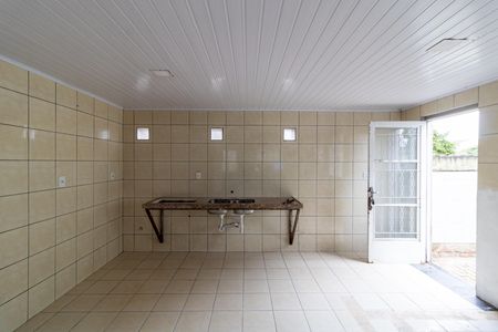 Casa à venda com 140m², 2 quartos e 2 vagas Casa à venda com 140m², 2 quartos e 2 vagasCozinha